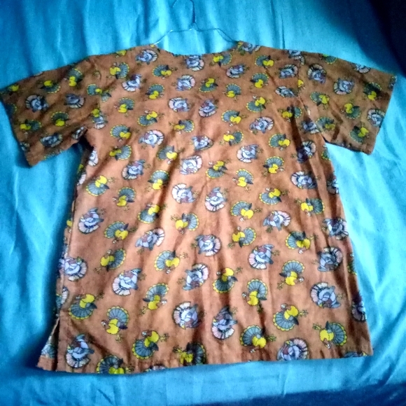 Thanksgiving Turkey Small Scrub Top 🦃 - Picture 2 of 3